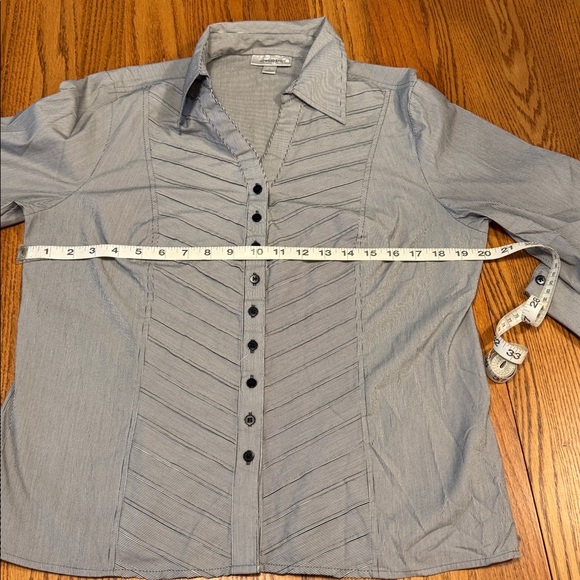 Dressbarn  3/4 Sleeve Small Striped Shirt - Picture 8 of 9